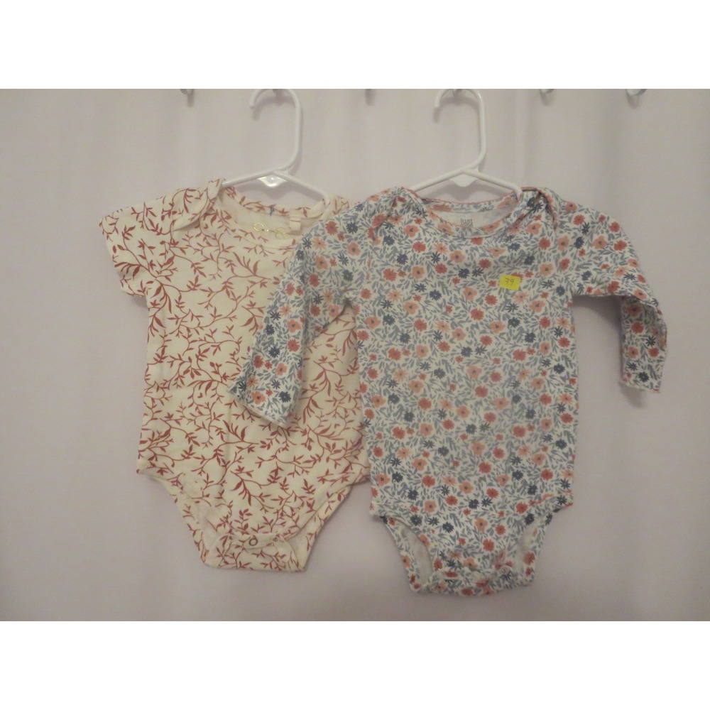 Onesie bundle CARTER'S/ JESSICA SIMPSON/ GERBER